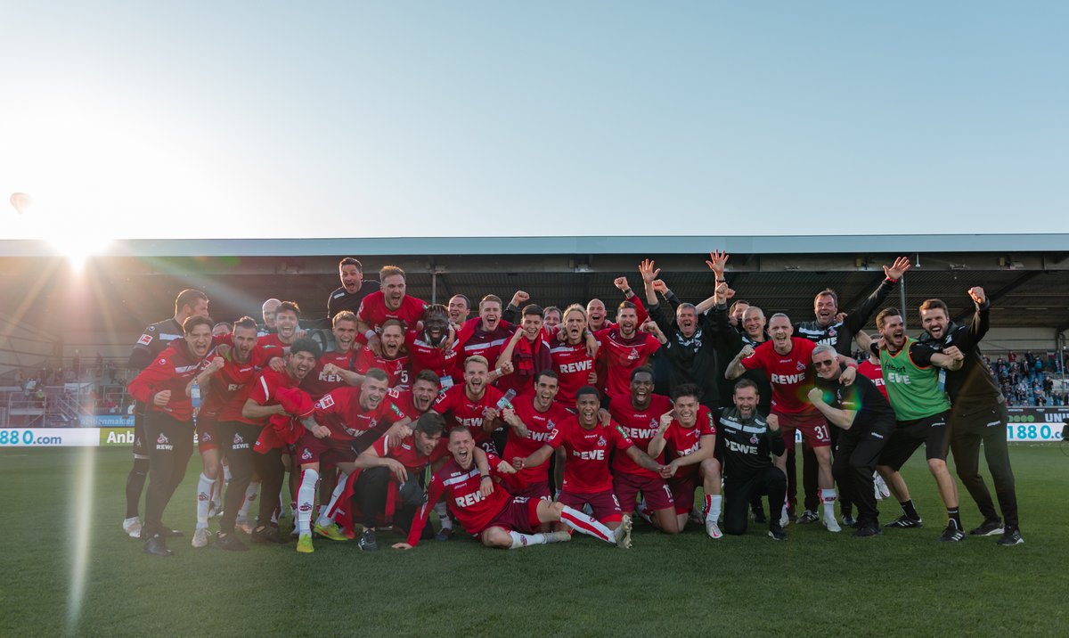 fckoeln's tweet photo. TEAM ❤⚪ #effzeh https://t.co/2s1Lmjue6t