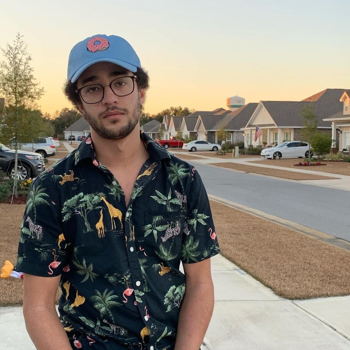 IwannalivonMars's tweet photo. I’m thrilled to introduce our Executive producer @JordanLDSims. His credits include The Politician (Netflix) &amp; Manifest (NBC). He’s Produced and Directed numerous music videos, commercials, and short films.
#SaturdayMorning #SaturdayThoughts #SaturdayVibes #movies #FilmTwitter https://t.co/jfVr2QFMnj