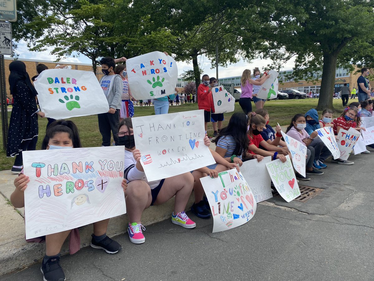 Ms. Christina Cinnamo tweet media