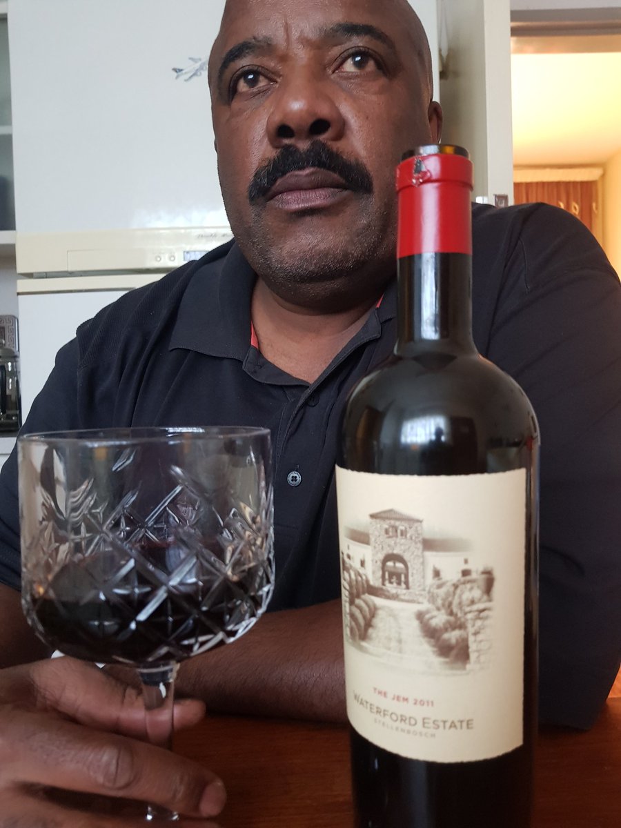 MHLUNGUOLUHLAZA's tweet photo. Drinking bottle number 9425 of 15k of this wonderful #WaterfordEstateWines!! I rated it 4.5⭐ on #Vivino. #TheJem is a gem!
This I was promised 2 weeks ago. https://t.co/IA4GYPKS7m