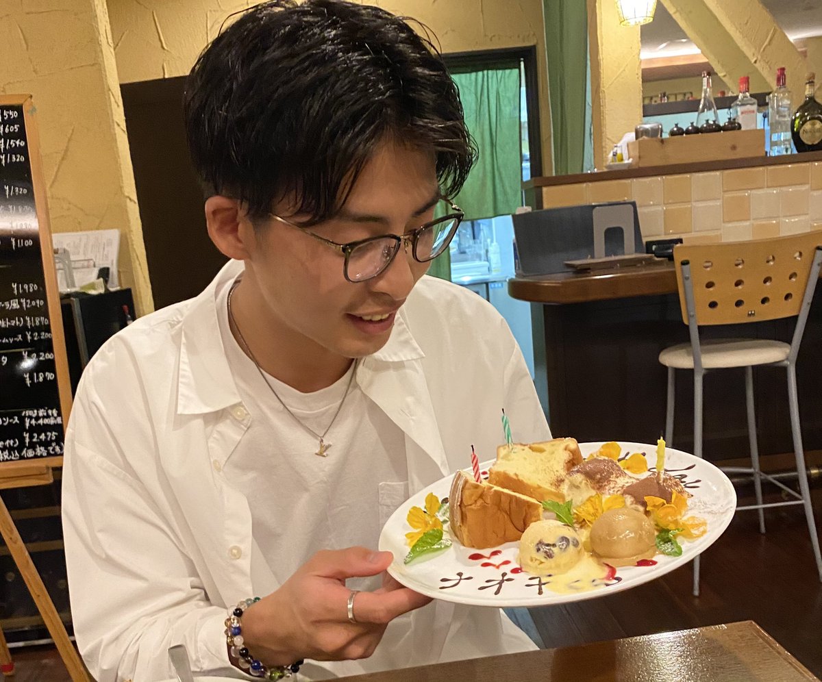 mpq29's tweet photo. 24歳になっちゃいました。 https://t.co/ntbyvJmnGZ