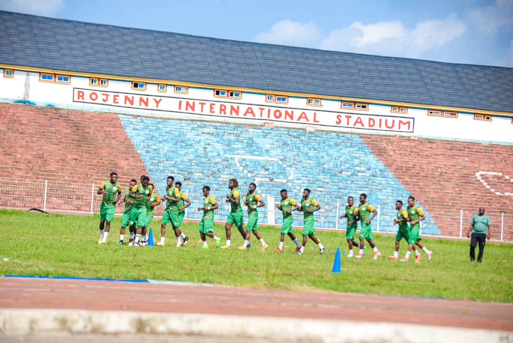 GatewayUnitedFC's tweet photo. Pre-match warm-up routine

#GODGATE #NNL21 https://t.co/GPDkZDBEEt