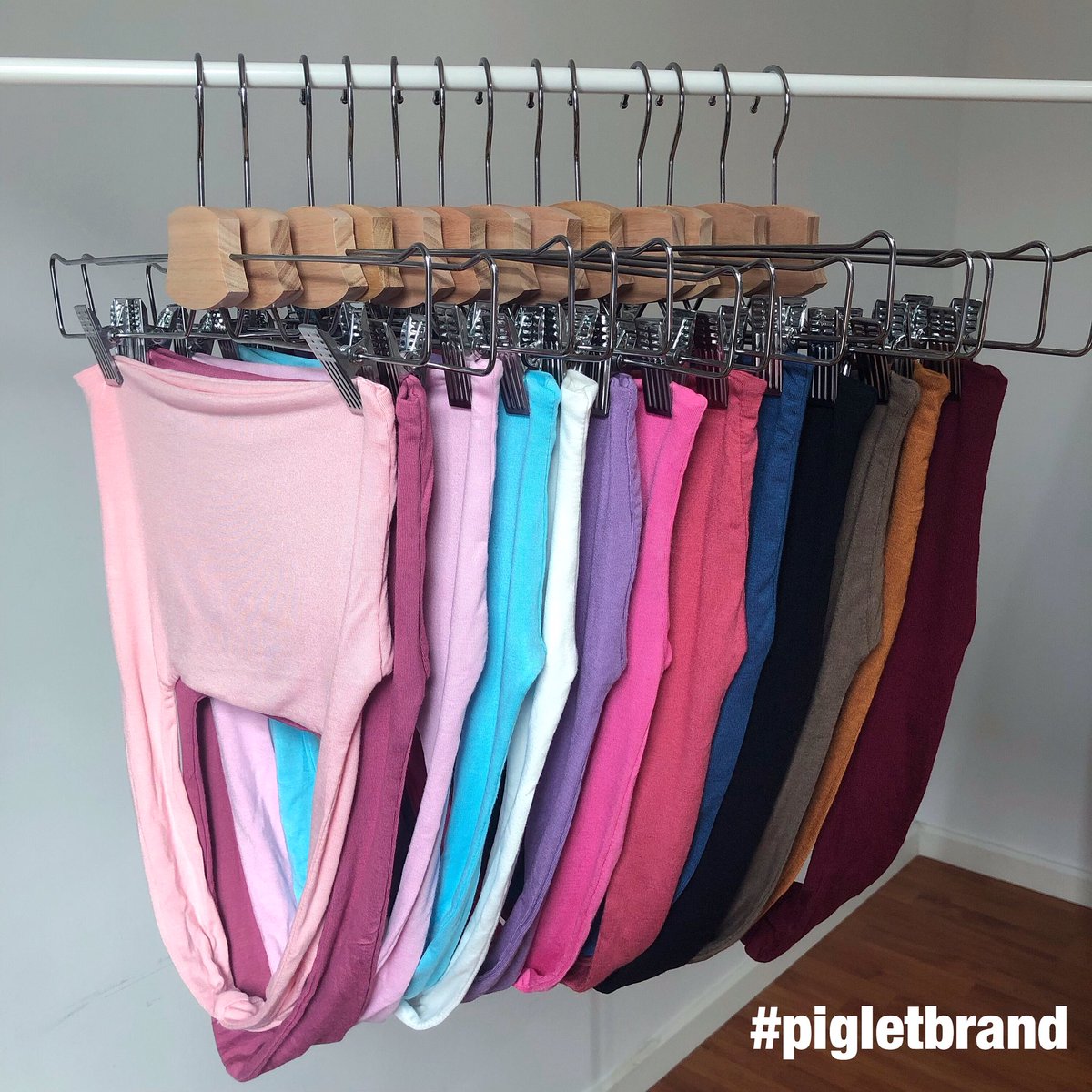 pigletbrand's tweet photo. รุ่นฮิตไม่มีดรอป 🔔
เสื้อคล้องคอสุดฮิต ร้านเราผ้า 2 ชั้น
#pigletbrand002
♡ 𝐂𝐨𝐥𝐨𝐫 : ม่วง ชมพูเข้ม ชมพูอ่อน ชมพูกุหลาบ แดงเลือดหมู น้ำเงินกรม น้ำตาลเข้ม 
♡ ราคา : 𝟏𝟓𝟎 𝐁𝐚𝐡𝐭

𝐋𝐢𝐧𝐞 : @𝐥𝐡𝐨𝟑𝟕𝟐𝟕𝐨 (มี @ ด้วยนะ)

#เสื้อคล้องคอ #เสื้อกล้ามคล้องคอ
#เสื้อคล้องคอสายฝอ https://t.co/dqouHATksQ