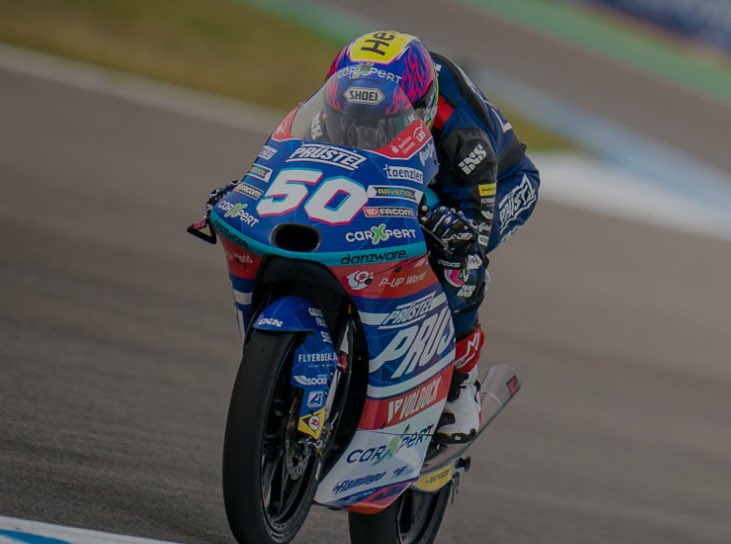 All thoughts go out to #50Dupasquier. Fingers crossed ore lets pray. 🤞🏼🙏🏼 ⁦<a href="/pruestelgp/">CFMOTO Racing PruestelGP</a>⁩ #Moto3 ⁦<a href="/Eurosport_NL/">Eurosport Nederland</a>⁩