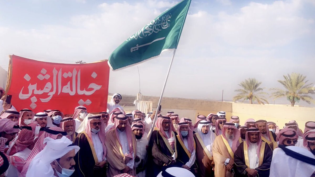 samisaeed10's tweet photo. خيالة الرمثين وعلى رأسهم الشيخ/ سلطان بن شكبان شيخ شمل قبائل الرمثين شهران العريضه  عند ال راجح الدحاريج بني واهب https://t.co/bvQbouvJcm