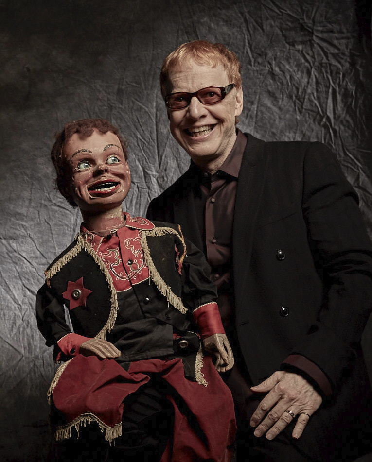 We\re wishing a very happy birthday to the iconic composer Danny Elfman!

What\s your favorite score by the maestro? 