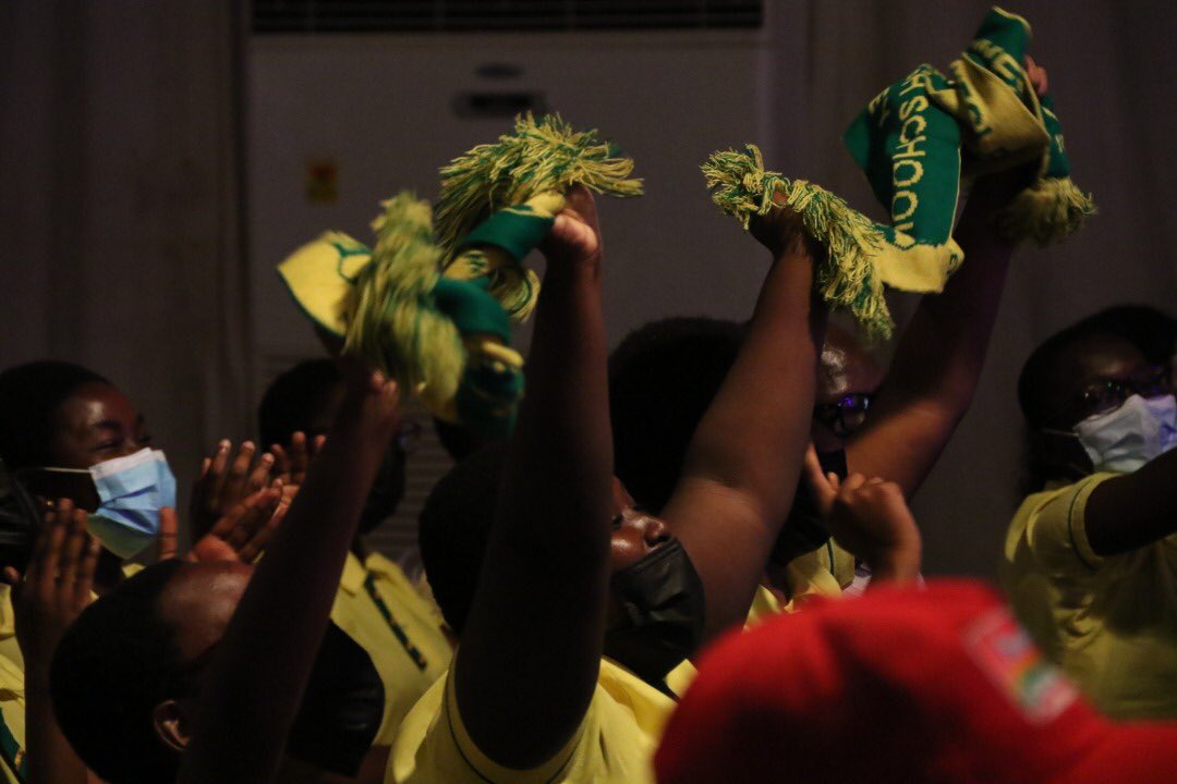 tv3_ghana's tweet photo. And GEY HEY won 🏆 

Wesley Girls’ SHS got the tie breaker right! The debutants are Champions of #TheSharksQuiz Season 4🎊🎉

#SeniorSharks 
#Sharksfinal https://t.co/hdVTTpaZ1p