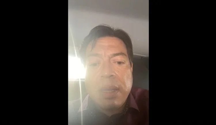 UltimatumMx's tweet photo. Líder nacional de #Morena , @mario_delgado denunció haber sido detenido por hombres #armados cuando circulaba este viernes sobre una carretera de #Reynosa , #Tamaulipas . https://t.co/phdpSMbIRV
