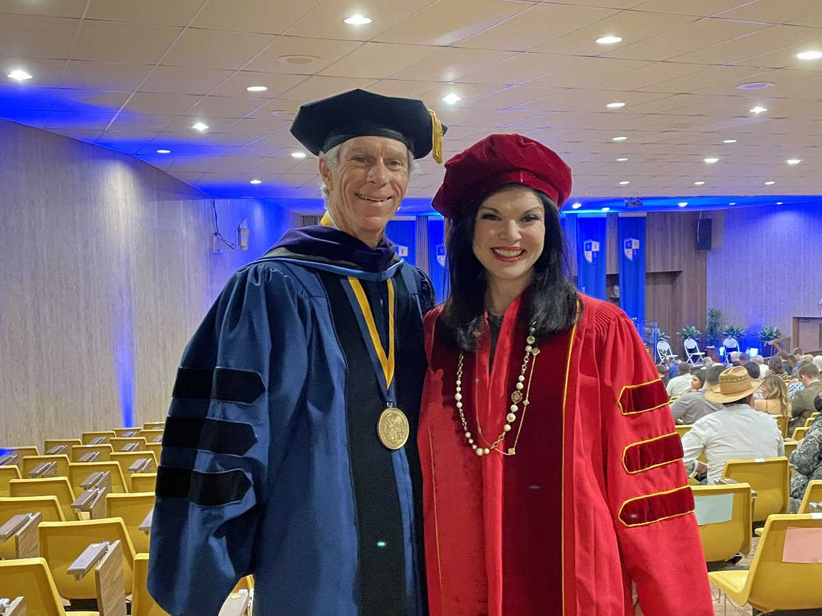 DeanMikeBarry's tweet image. Thank you to @molovett for a wonderful address to our 2021 @STCL_Houston JD graduates this morning!