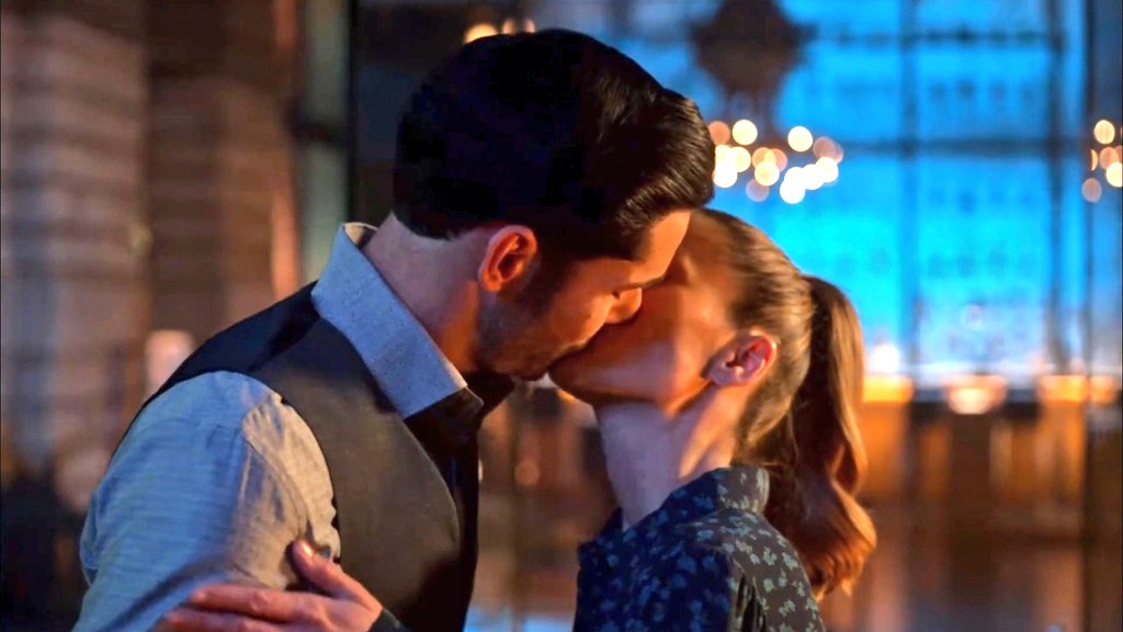 vetealamierrd's tweet photo. MR. AND MRS. G HAVE MY WHOLE HEART😭🤍 #Lucifer #LuciferSeason5B #Deckerstar https://t.co/0YBqlf9qfl