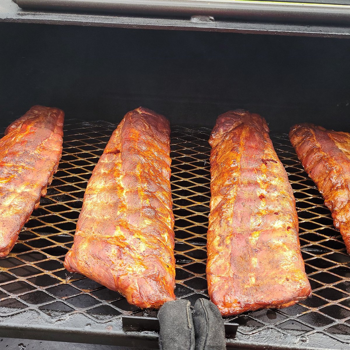 PamsKitCatering's tweet photo. Ribs for out customer's memorial day cookout https://t.co/MVlGqbU1Aq