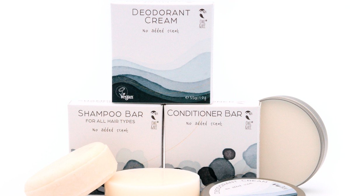 OwlBeeCo's tweet photo. Just arrived on https://t.co/mja24IjtfF - Our amazing new natural 🌱 &amp; #VeganTrademark certified #ShampooBar #ConditionerBar &amp; Deodorant Cream: All scent free and without any nasties like colourants or plastic! Check them out!
🦉🐝
#OwlAndBee #VeganCosmetics #SustainableCosmetics https://t.co/IXvYfPYdEX