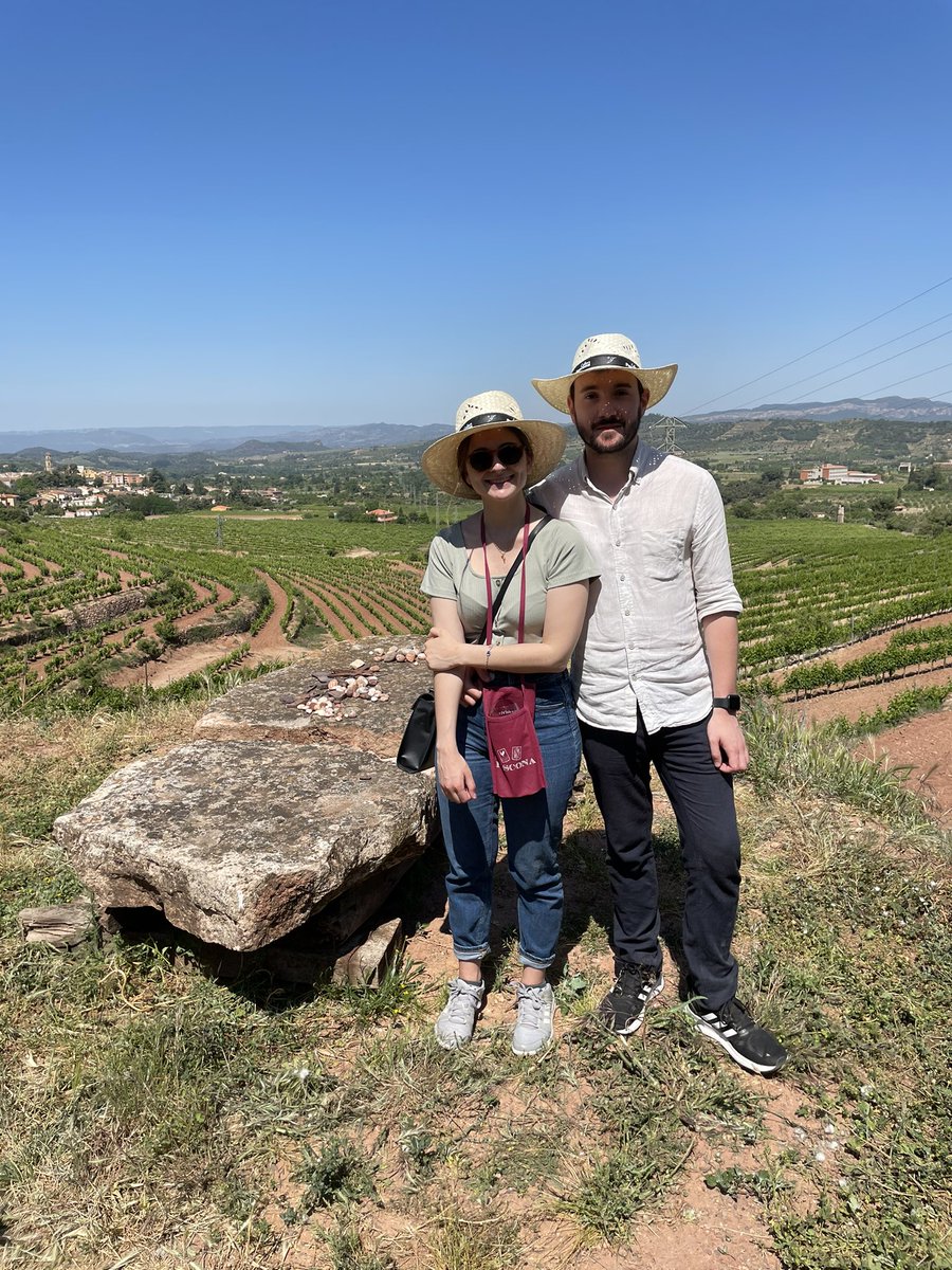 PasconaMontsant's tweet photo. Els nostres #walkingspascona no paren!! La @firadelvifalset #atopee @domontsant #cellerpascona #vesaperelsteusomnis #30anyspasconitzant #salutivi💪🍷 https://t.co/0FnqqEGgqa