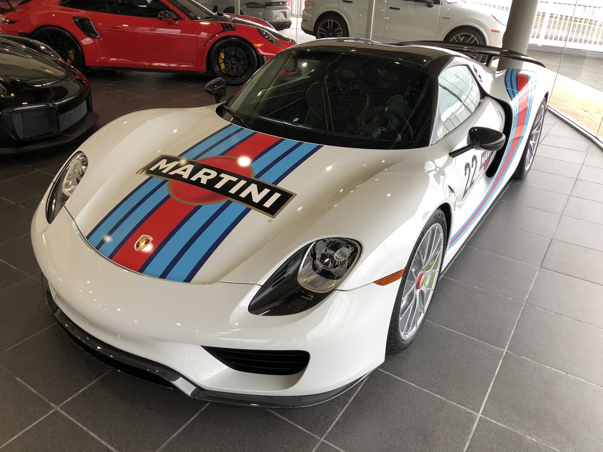 SupercarsPR's tweet photo. ¡1 de 3 Porsche 918 Spyder Weissach Package con Martini Livery y lo tenemos en Puerto Rico!

Ahora mismo en exhibición y a la venta en Porsche Center Puerto Rico https://t.co/CdiiWzrxSk