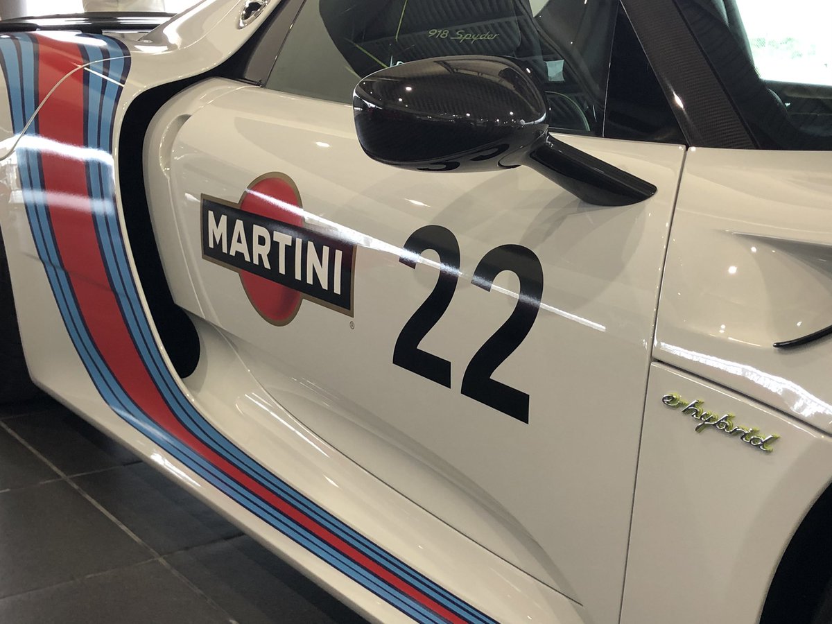 SupercarsPR's tweet photo. ¡1 de 3 Porsche 918 Spyder Weissach Package con Martini Livery y lo tenemos en Puerto Rico!

Ahora mismo en exhibición y a la venta en Porsche Center Puerto Rico https://t.co/CdiiWzrxSk