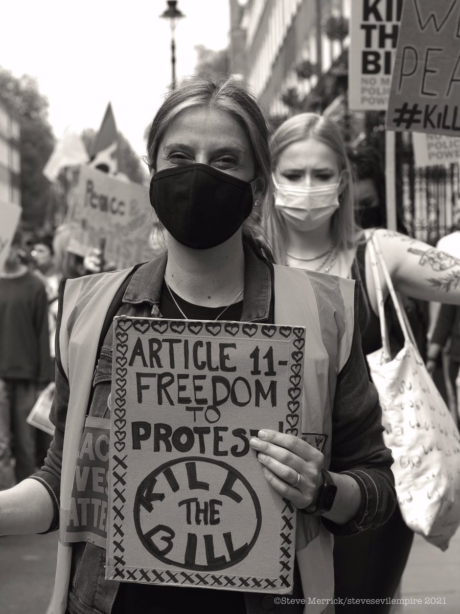 stevesevilempir's tweet photo. Kill the bill protest. London. 29/05/2021 #killthebill #xr #BLM #crime #protest #London #bolsonaro #HumanRights #policing @stevesevilempir #KillTheBill #KillTheBillProtest #ExtinctionRebellion #BlackLivesMatter https://t.co/1PVonTQBGU