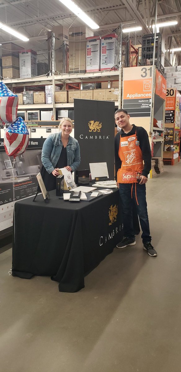 It's Memorial weekend!!! We have Services outside and Cambria in the house at the Big Apple!! <a href="/mjhertzfeld/">Morgan Hertzfeld</a> <a href="/jennkbauer/">jennifer bauer</a> @SalineKarrie <a href="/KaseyMarquardt/">Kasey Marquardt</a> <a href="/Dorfie96/">Kevin Dorf</a>