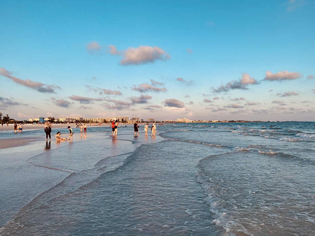 mynext40yrs's tweet image. FL beaches flexin last night. #Siestakey #betterviews #notinkansas
