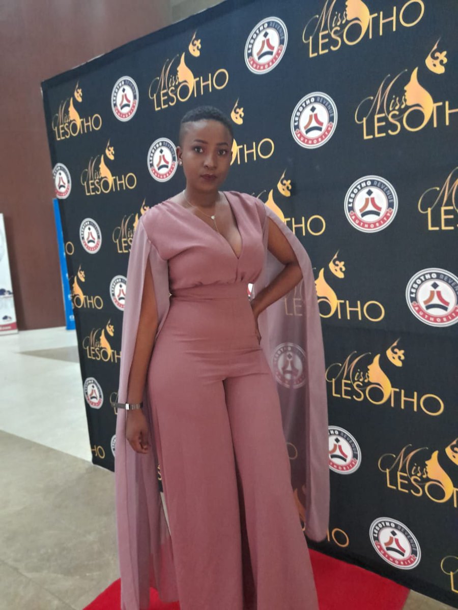 Miss_Ntsoeu's tweet image. Within😍❤