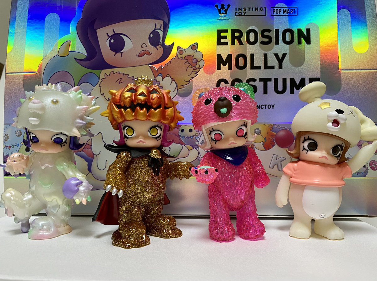 3daasu's tweet photo. EROSION MOLLY COSTUME やっと開封しましたー😊クリアーあり、ラメあり、パールあり、メタリックあり、蓄光ありで、驚くほど豪華です😃1box買って良かったー。Boxも虹色に光り輝いてます！手足も可動するし、塗装も綺麗に仕上がってます。買って損なし。#popmart #INSTINCTOY https://t.co/4zz4PH8h7t