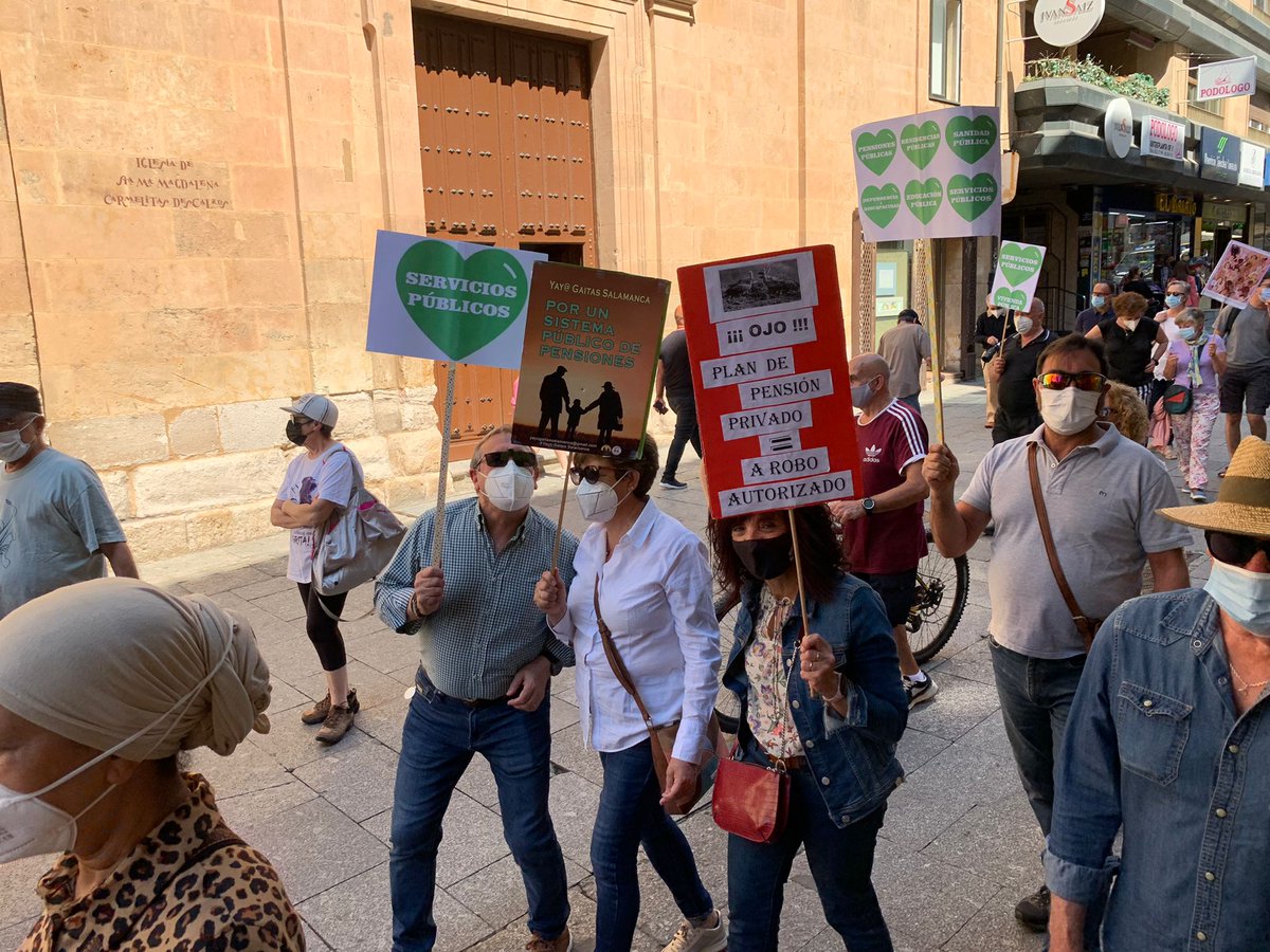 👉La defensa de las pensiones no entiende de edad👈

🔥Bajo el intenso sol,esta mañana discurría la manifestación en defensa de las pensiones y servicios públicos en Salamanca

Jóvenes y mayores,codo con codo, en defensa de los derechos de la clase trabajadora
Gracias <a href="/yayogaitas/">Yay@gaitas Salamanca</a>
