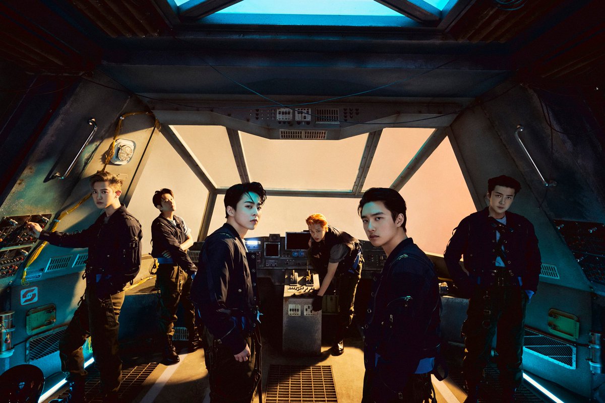 DeaRohaeni's tweet photo. Fokus nya liat kedepan,, kek liat masa depan 🤣❤🤣
"ONE GIANT LEAP"
#EXO_EPISODE02
#XIUMIN_Targeted #LAY_Targeted #BAEKHYUN_Tarageted #CHANYEOL_Targeted #DO_Targeted #KAI_Targeted #SEHUN_Targeted
#엑소 #EXO #weareoneEXO
#DONT_FIGHT_THE_FEELING #EXO_Targeted_Teaser2 @weareoneEXO https://t.co/arOlH3MgwE