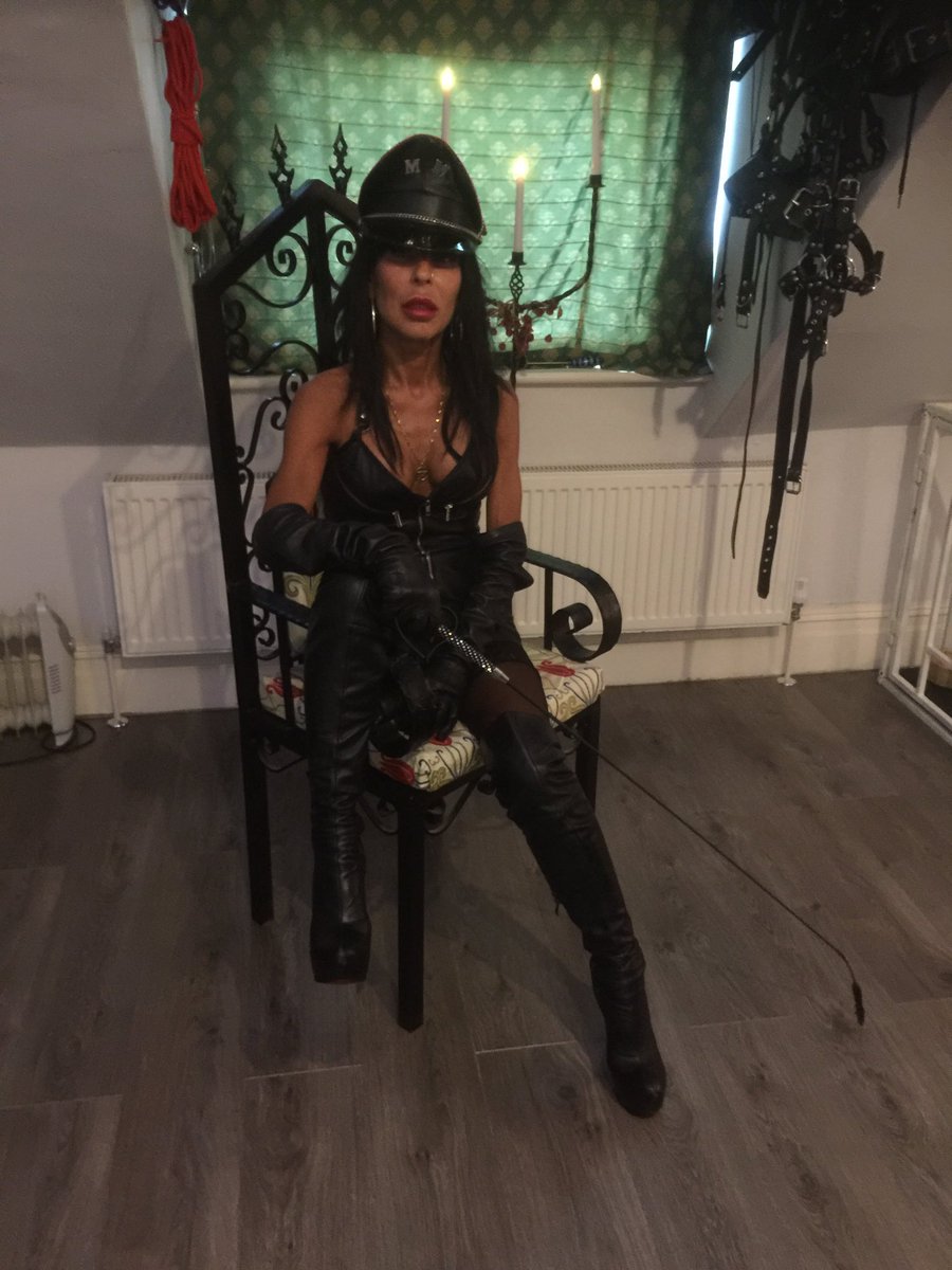 Female Fetish Federation tweet media
