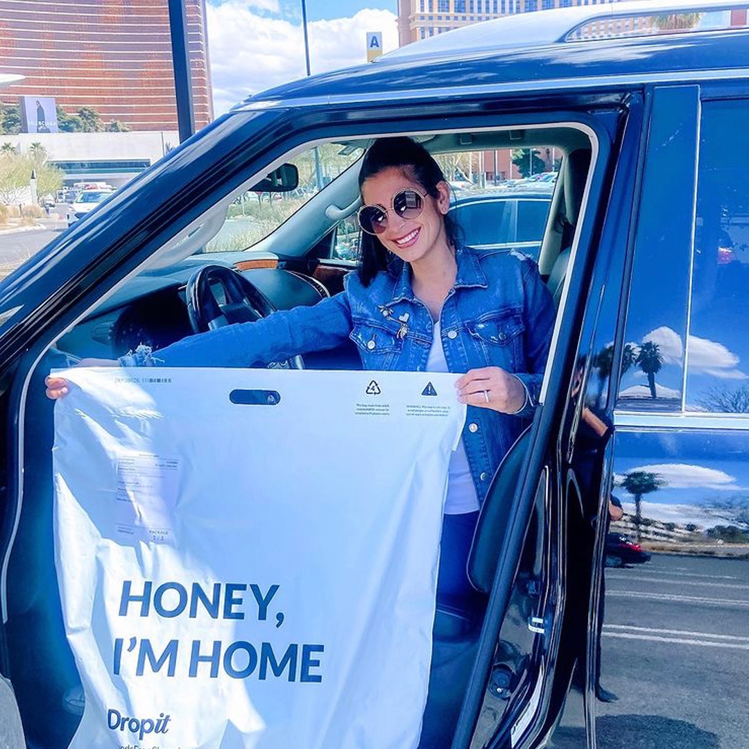 #MemorialDayWeekend is here which can only mean 3 things: shopping, sales, and summer! Remember you can shop bag-free at any one of our partnering stores. Simply drop your bags off in-store following purchase &amp; choose from home delivery or collect-on-site. Info link in Bio📍