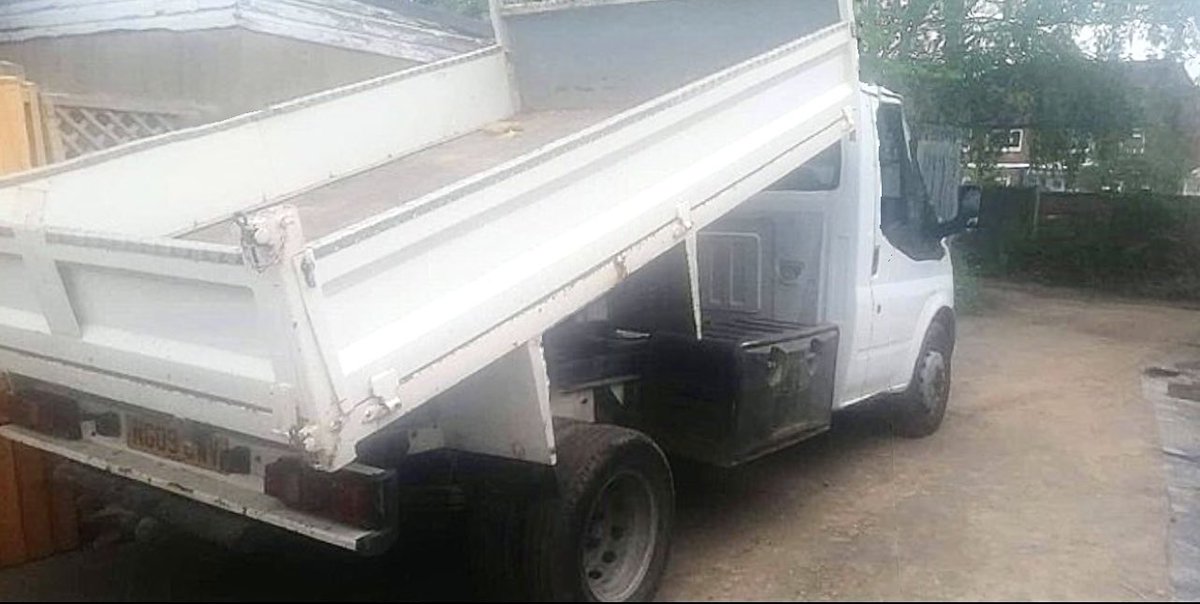 Welcome to the family! ❤️

We've gone from a Peugeot 206 to a fleet of 4 in a 2.5 year period.

Aiming for one goal at a time. 

#healyfencingandlandscaping  #familybusiness #gardeningservices  #landscapingdesign #businessgrowth  #onegoalatatime