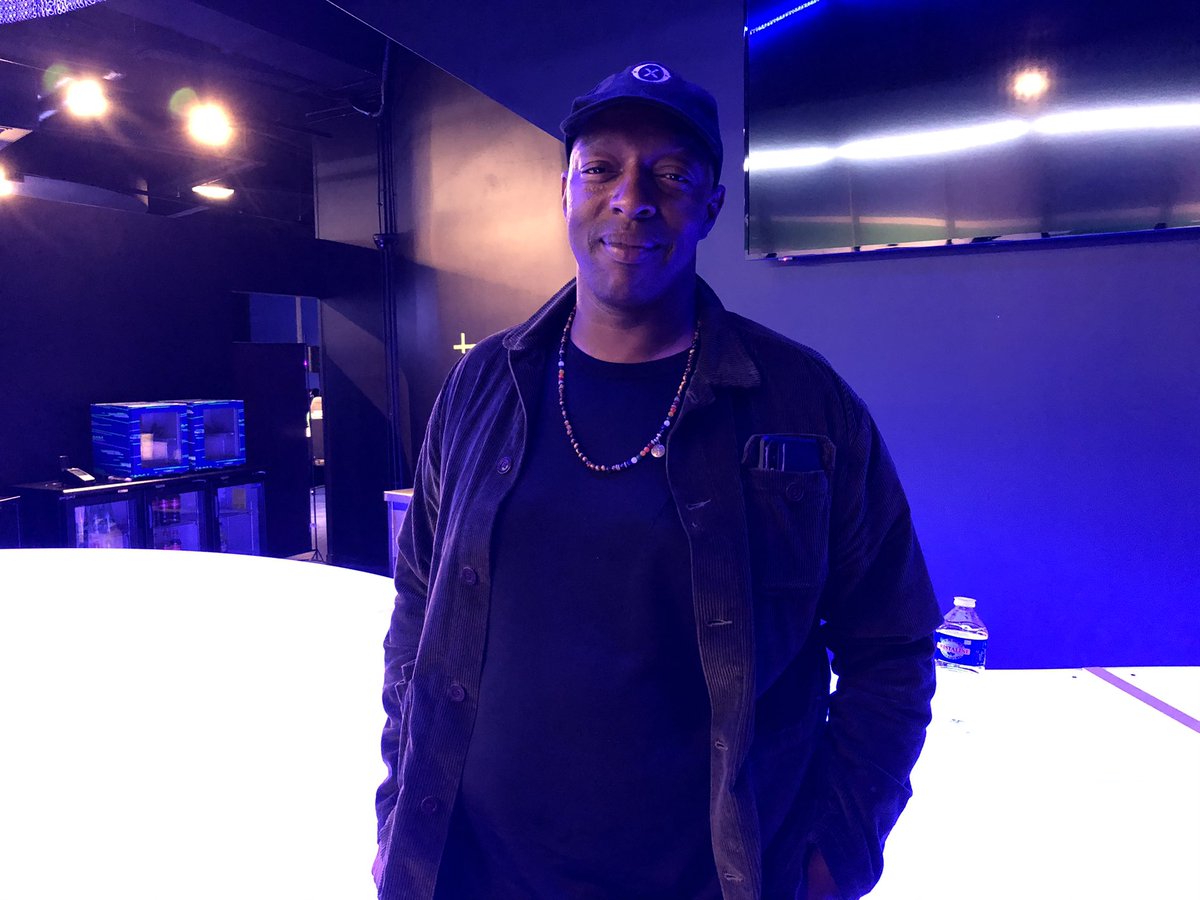 MTVFR's tweet photo. .@oxmopuccino est laaa 🔥

Pour suivre la #StreaminNight c’est juste là ▶️ https://t.co/EMX7y2aUWB https://t.co/skbsyruQhH