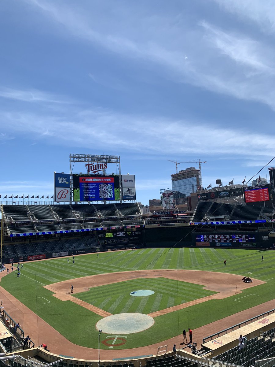 hoveralex's tweet image. Beautiful day for baseball! #MNTwins