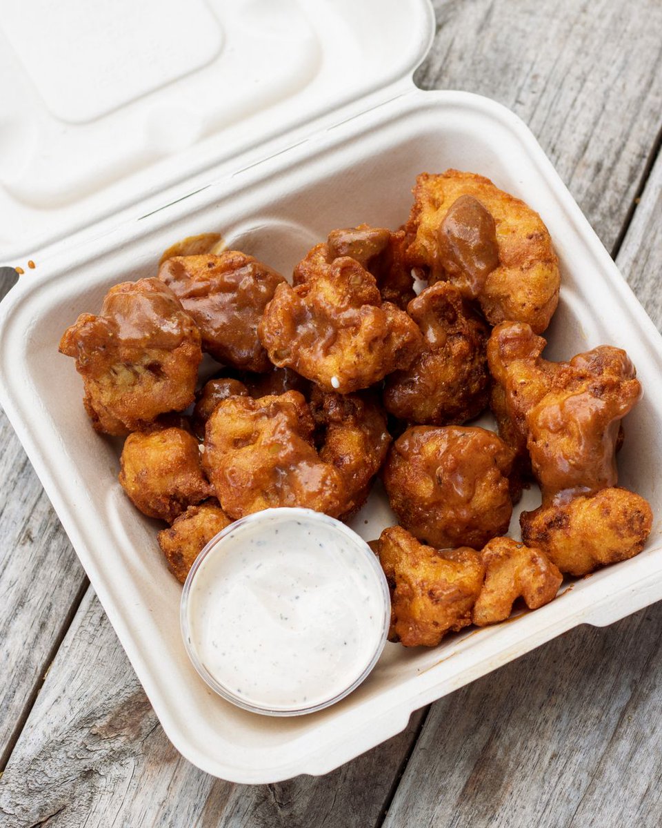j_selbys's tweet photo. #WingWeekend - can we make it catch on? ๐ https://t.co/FkjLPz0j2c