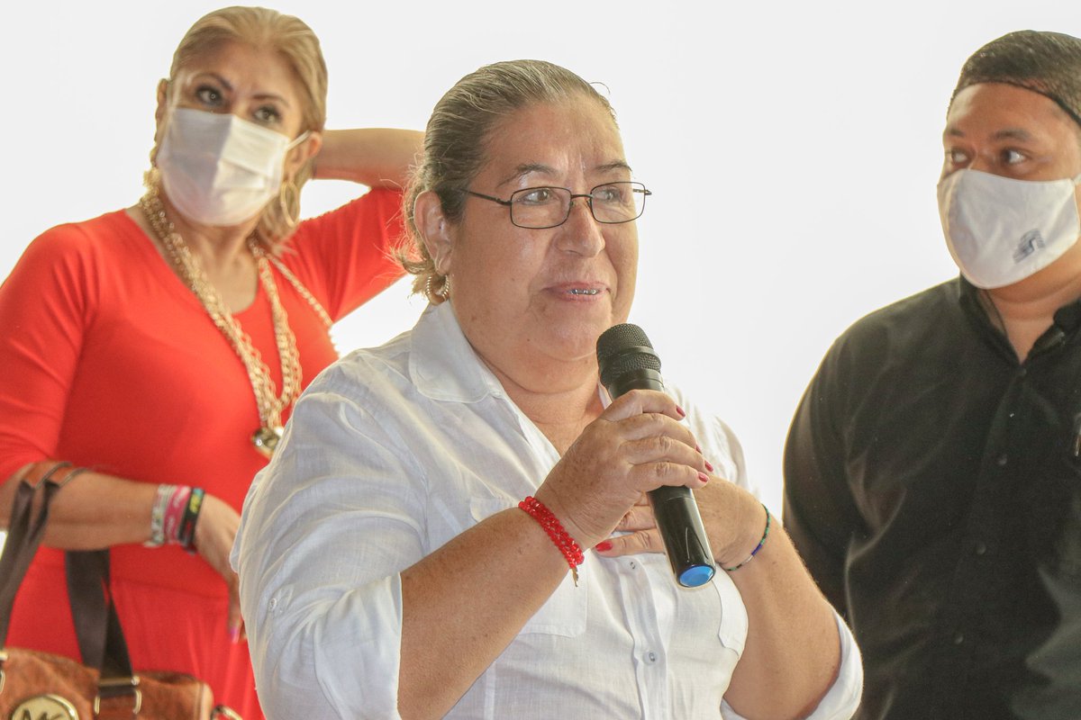 eneibustamanter's tweet photo. Tuve un encuentro con mujeres que con total orgullo y convicción representan al priísmo guerrerense. Mujeres líderes que continúan trabajando #ManoAMano para lograr la victoria este 6 de junio con @Mario_M_Arcos. 
Gracias a mis amigas Aline Mata y Elizabeth Ávila, del ONMPRI Gro. https://t.co/7dh6GK1H6U