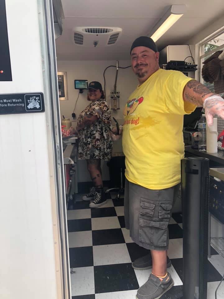 marlena_compton's tweet photo. Guys my parents were laid off last year because of COVID &amp; moved to Dauphin Island, Alabama. My mom decided it was time to focus on her dream of opening up a food truck &amp; she DID IT!! If you could please share this post it would mean EVERYTHING to me! https://t.co/tMw0fY5kT9