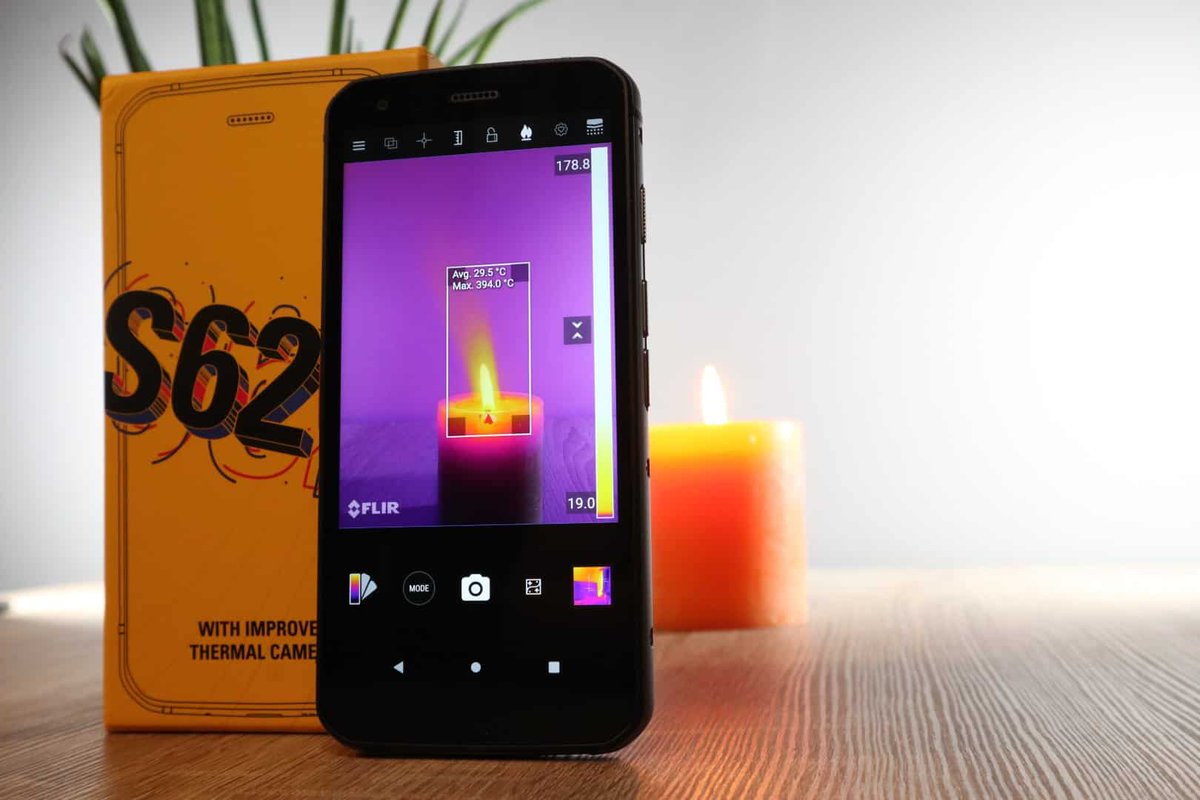 TEECexperience's tweet photo. Conoce el #smartphone de @CaterpillarInc con la cámara térmica más avanzada del mercado que puede mejorar la eficiencia en las fincas de producción porcina 🐷.

Más aquí https://t.co/wyyyQceSkL https://t.co/UcybSnlcGW