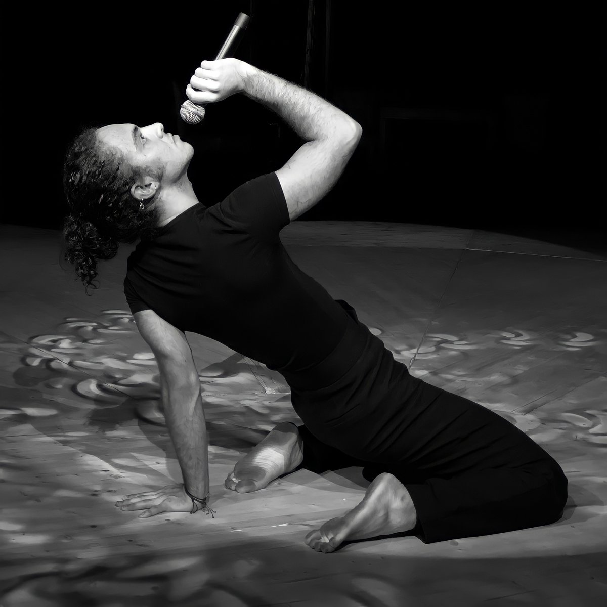 moonlightgresst's tweet image. Si les aparece esto en su tl, comenten la frase 5 veces 👇🏼

DISTORSION EN PERU