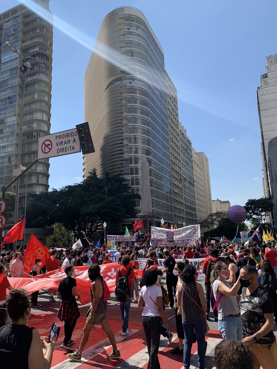 japandro1ds's tweet photo. proibido virar à direita FORA BOLSONARO https://t.co/XSPwQQnYww