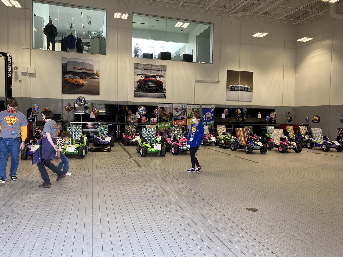 Test track is ready! #power2play <a href="/LEARNstem/">LEARN Sci&Math Club</a> <a href="/AristocratKC/">Aristocrat Motors</a>