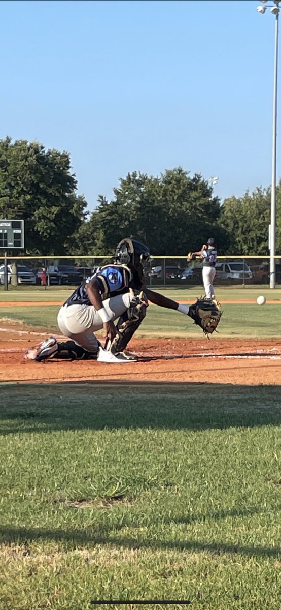 cuttnup's tweet photo. @DaunteWard34 Ready for that heat 🔥 #memorialweekendclassic16u #prospectwire #proyouthfoundation #pyf #thoushallnotsteal https://t.co/S08J7m8KDn
