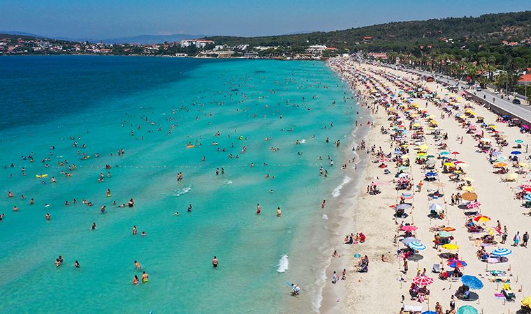 izmirsondakika's tweet photo. Çeşme Belediyesi, İzmir Valiliği verilerine göre Çeşme'de yeni vakaya rastlanmadığını ve sıfırlandığını açıkladı. #izmir #çeşme @izmirsondakikacom https://t.co/I8Fqqe2ba3