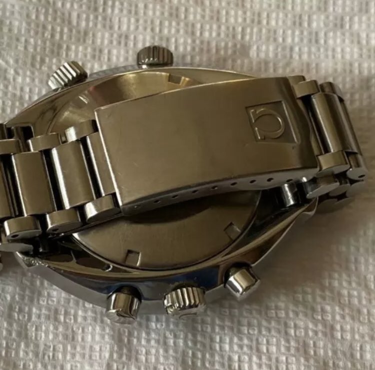 thelanjampod's tweet photo. An absolutely lethal looking Omega Flightmaster ref. 145.036 with a Cal 911 movement. Like a time traveler from the #70s. Listing here: https://t.co/SPO1mQbmUQ
#Omega #Flightmaster #automaticchronograph #omegaflightmaster #ebay #vintagewatches https://t.co/L8wrhpegwu