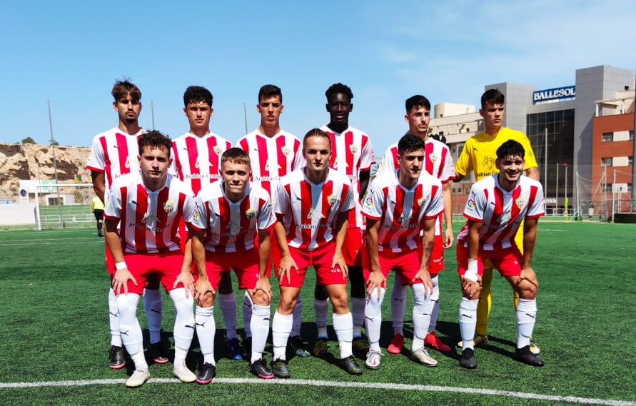 AcademiaUDA's tweet photo. FINAL | 🏆 División de Honor Juvenil

♦️ #UDAJuvenilDH 4-0 @castilleja_cf 

⚽️⚽️ Cato
⚽️ Alex Domingo
⚽️ Iván Ferrer

#AcademiaUDA 🦁 https://t.co/vwnYEBm9Mc