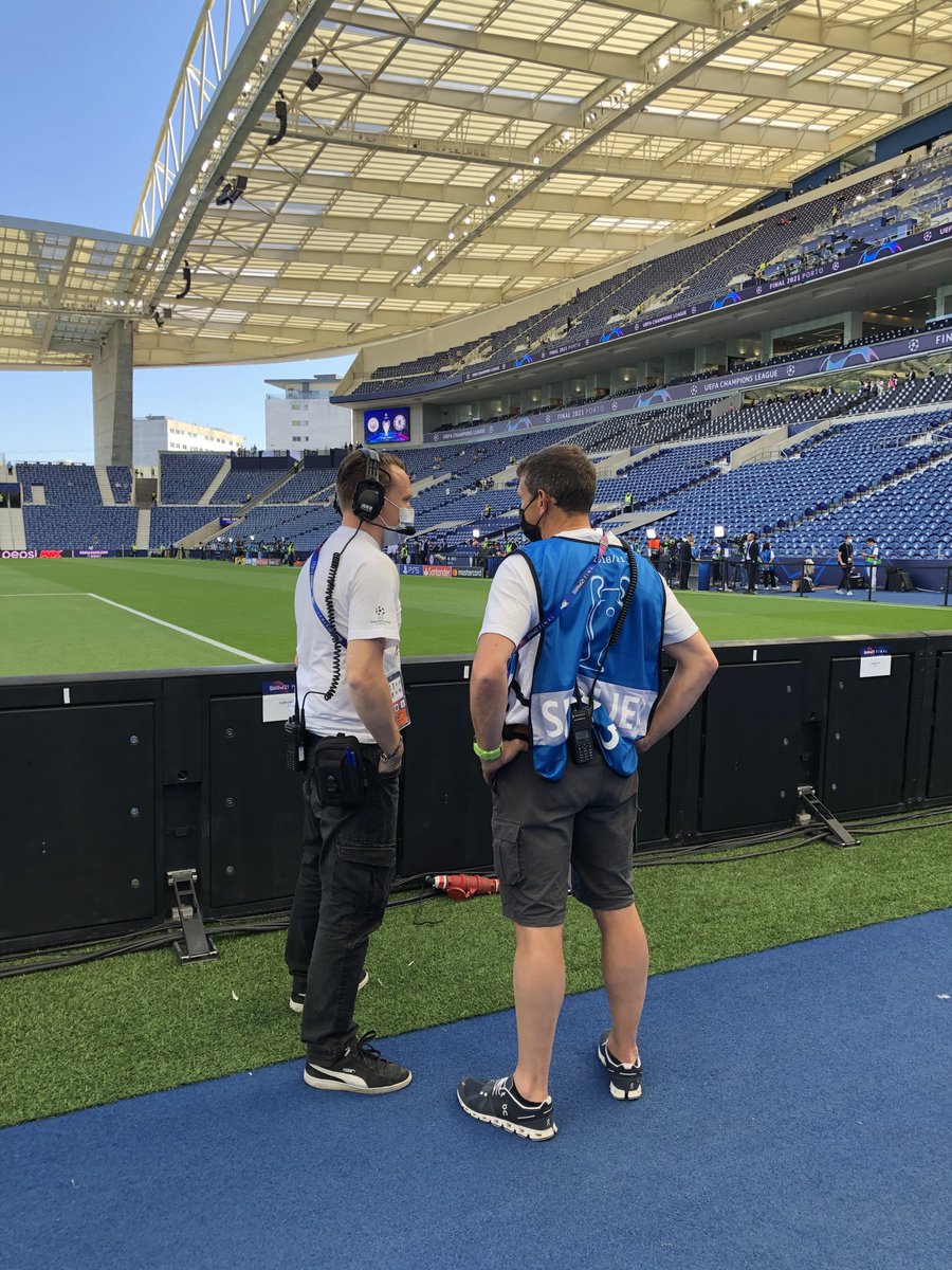 RoadphoneNRB's tweet photo. Tonight our #NRBWorldTour takes us to #Porto, where over 650 @MotoSolutions DP4801e radios are deployed for the #UCLFinal! Emma, Roger and Jack are on-site supporting the #CapacityMax radio system. Have a good match! #eventprofs #radios #communications #football https://t.co/WTFiZF5c1N