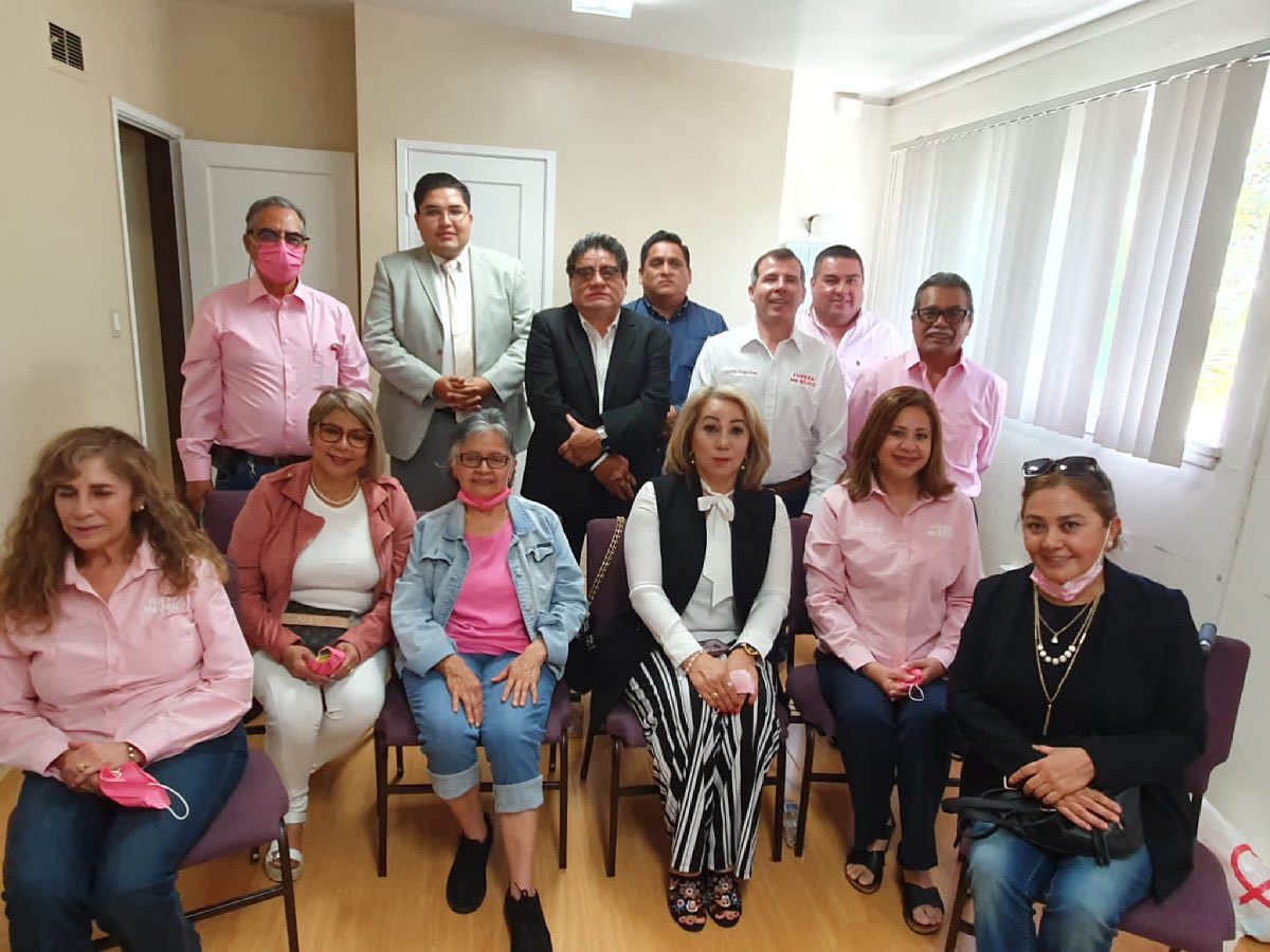 Intl_FxM's tweet photo. 🇲🇽🇺🇸Las y los candidatos a Diputados Federales con lazos #migrantes de Fuerza por México realizaron el #conversatorio “Estamos aquí”. #FuerzaPorMexico  #VotaRosa 🗳💓
@gerislas @Intl_FxM @fuerzaxmexico @GiorgianaCalvo https://t.co/2XangsXi9x