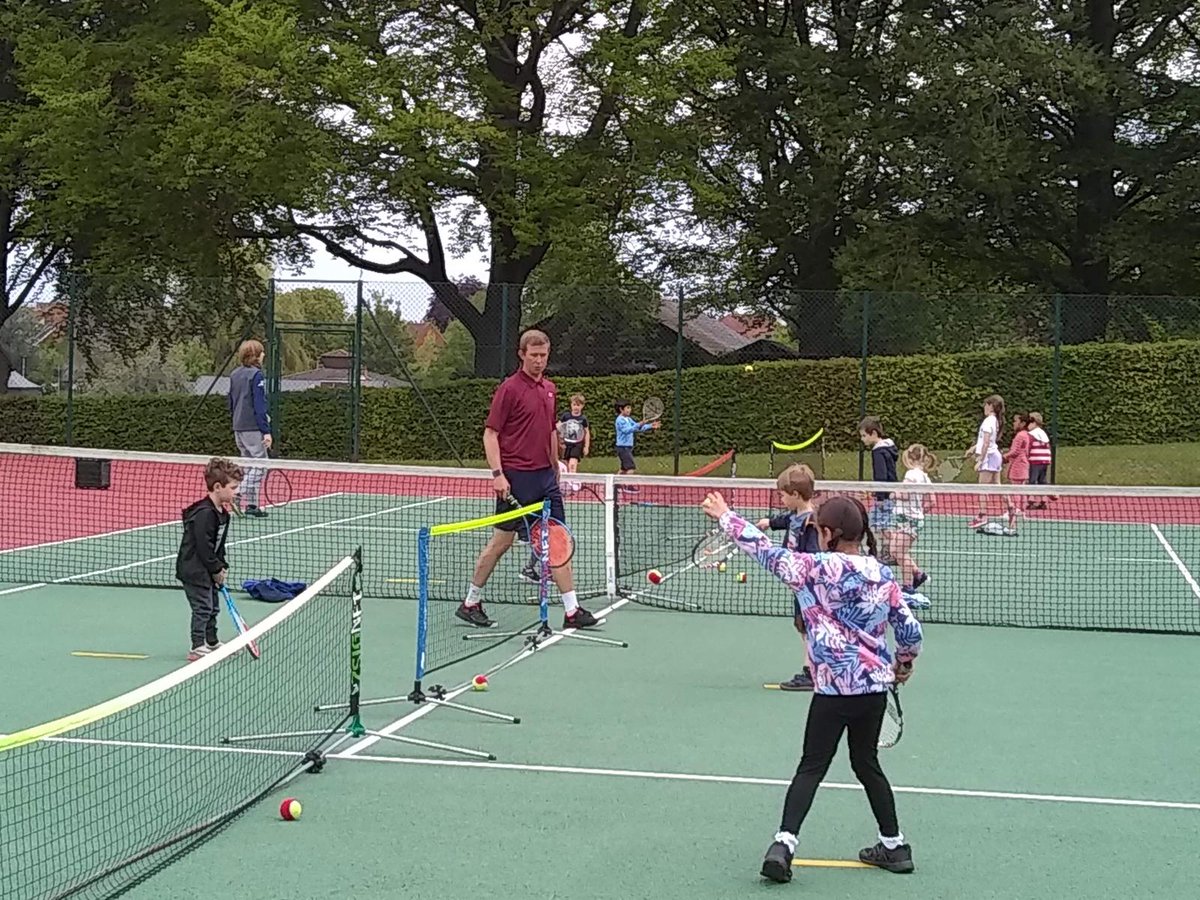 AATennis4's tweet photo. The Open Day was a great success! Lots of children (and even parents!) jumped on our courts for some tennis today! Andy and Louis delivered to the children some fun tennis skills, with the adults playing in with some of the club committee. Great to have so many turn up! 🎉 https://t.co/w9RAWzWFsJ