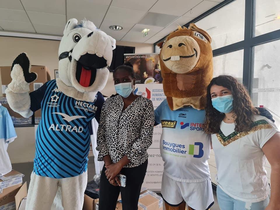 ✨ #Généreux rugby✨

🏉Le Montpellier Hérault Rugby page officielle  et le club de rugby de Bayonne ont aujourd'hui fait #don de maillots, casquettes, shorts et pantalons à l'Association Humanitaire de Montpellier.

Nous les remercions fortement pour leur générosité.