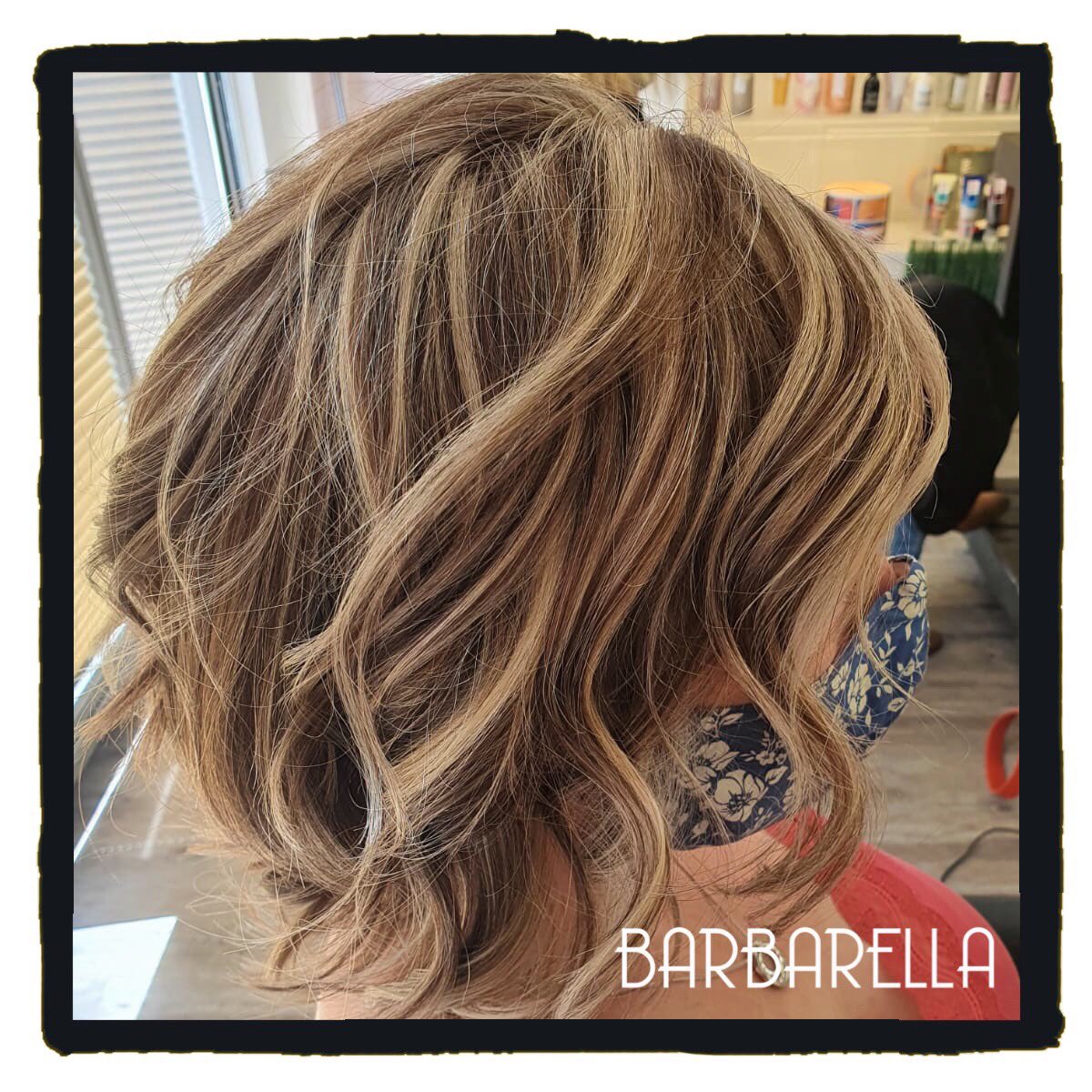 We have used highlights here to create depth and help blend clients regrowth. 

Have a fabulous Bank Holiday weekend all!

🍷☀️🍷