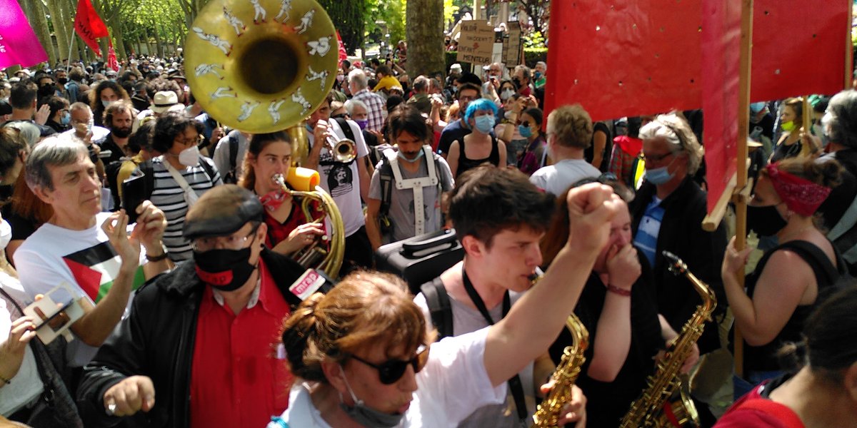 VincentBrossel's tweet photo. Vive la commune !
#CommunedeParis
#Commune71
#150ansCommune
#150anscommunedeparis https://t.co/hsO7Hb05I6