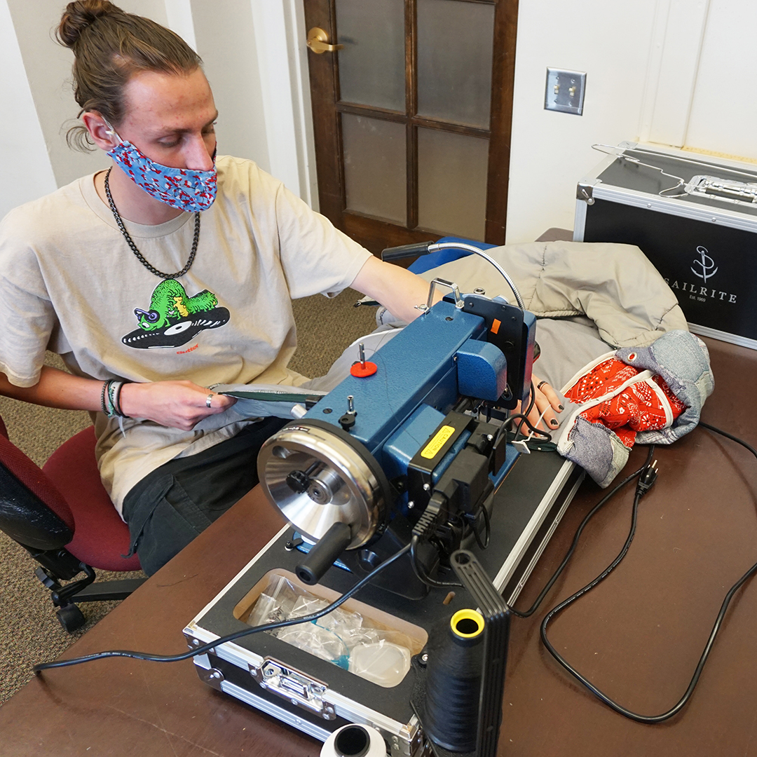 sailrite's tweet photo. Scenes from the Sewing Lab at Utah State University, where students learn techniques using the Ultrafeed® LSZ-1.
Where did you learn how to sew?
#Sailrite #Ultrafeed #sewing #education https://t.co/BEeG5oAYxs