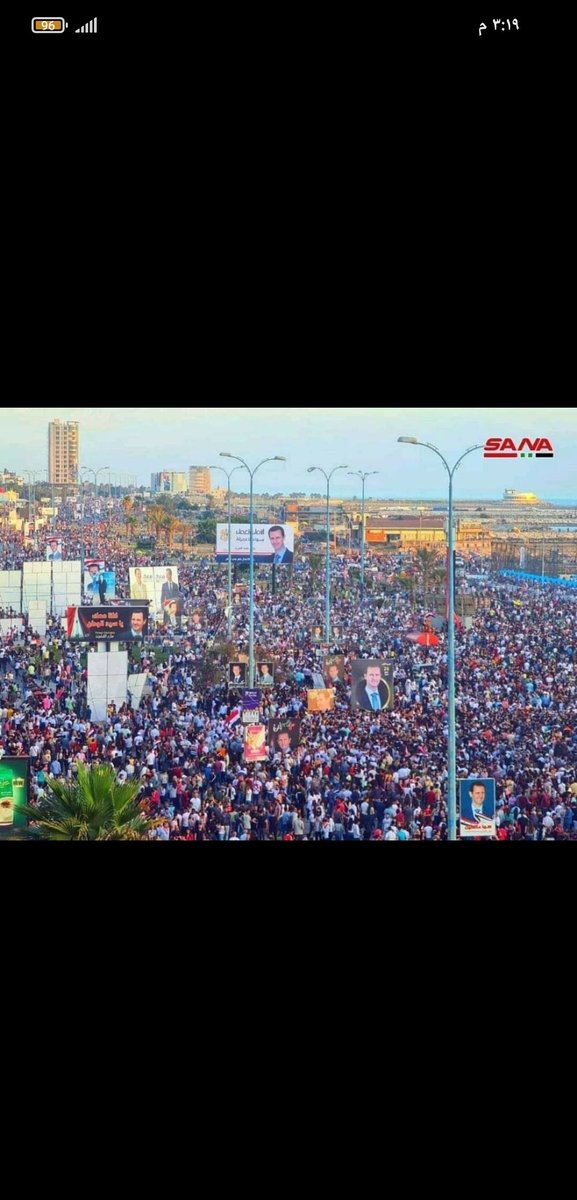 mustafaanan2's tweet photo. النظام السوري يعلن فوز الديكتاتور بشار الأسد بنسبة 95,1 % في الانتخابات الرئاسية التي جرت يوم الأمس .
الديمقراطية↗️🙂
فقط في سوريا 
شعب يحتفل بحصوله على :
العبودية و الذل والعار و طوابير الذل و الجوع و الفساد والتشريد و الفقر والاجرام ..
ربي ينتقم منهم أشد انتقام الهي ربي https://t.co/WmEkhNg1yW